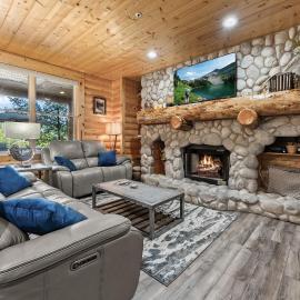 Deer Valley Luxury Condo, Comstock Lodge, 2 Bedroom - Walk to Lifts, Private Hot Tub, Amazing Views