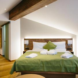 Hotel & Restaurant Zum Schwarzen Bären, מלון באנדרמט