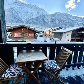 Appartement vue Montblanc 5mn piste2, hotel di Les Trabets