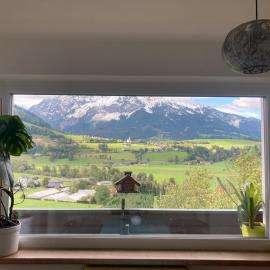 Villa Hilda, hotelli kohteessa Moosheim