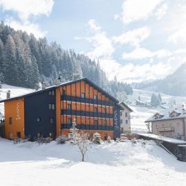 Kyrr Smart Mountain Retreat, hotell sihtkohas Moena