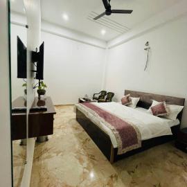 RAVINDRA GEETA Inn