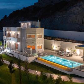 Mira Villa - Faliraki & Traganou Beach, hotel v destinácii Kalithies