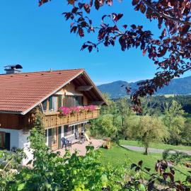 Wörle, Ferienhof, hotel in Halblech