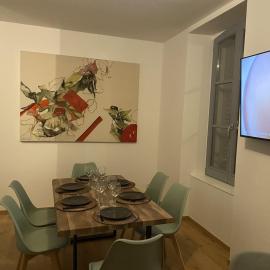 Royat : Superbe appartement en face des Thermes, hotell i Royat