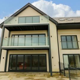 Glynllifon 3, Hotel in Llanallgo