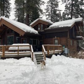 Sandpoint mountain retreat-Guest suite in large house, hotel en Sandpoint