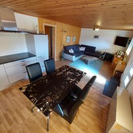 Ferienwohnung EnFiNi, hotell i Fieschertal