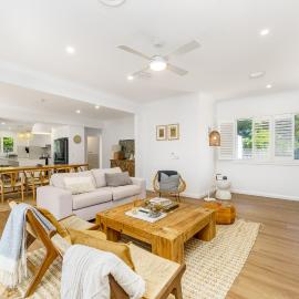 Fully renovated and stylish home in Narrabundah - Hosted by Canstay, hotel in Narrabundah