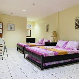 Phi-Phi Beach Resorts & Hotel, מלון בMalawin