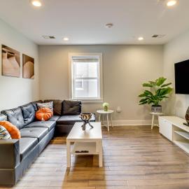 3 Mi to National Mall: DC Apt w/ Fenced Yard