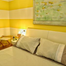 In the countryside just 15 min from the airport and 5 min from train station, khách sạn ở Stezzano