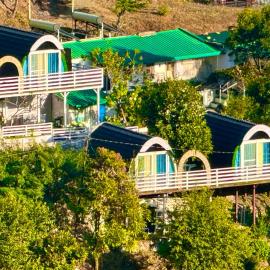 White Tara Healing And Art Retreat, hotel a Dehradun