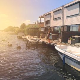 VISSERSLUST Rooms, Apartments and Houseboats, hotelli kohteessa Vinkeveen