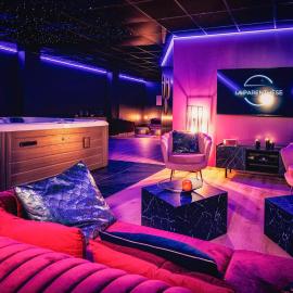 La Parenthèse Jacuzzi sauna privatif Cognac, хотел в Коняк