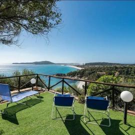 Villa Acquamarina a 2 passi dal mare, Hotel in Simius