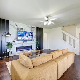 Elegant Retreat at Katy Houston, 2330 sf, 4 Bedroom 2 and Half Baths, Game Room, King Bed, BBQ, Located near Katy Asian Town, Typhoon Waterpark, ξενοδοχείο σε Katy