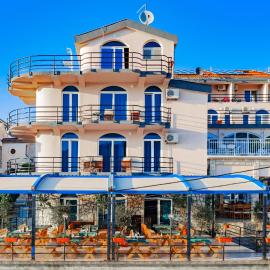 El Mar Hotel、バールのホテル