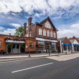 Red Lion Hotel, hotell i Radlett