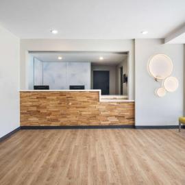 ECHO Suites Extended Stay by Wyndham Richmond West, hótel í Richmond