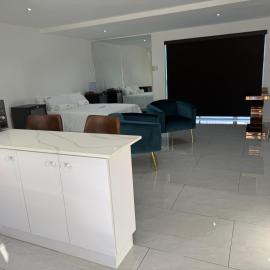 Humewood Gardens Private Suite, hotel in Gqeberha