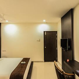 Hotel Aarnn Near chennai airport