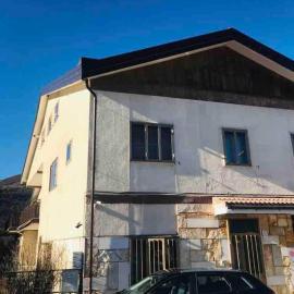 La luce dell'Est Appartamento in villa、オヴィンドリのホテル