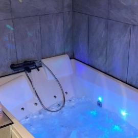 Trinidad Suite Jacuzzi, hotel u gradu Obanj