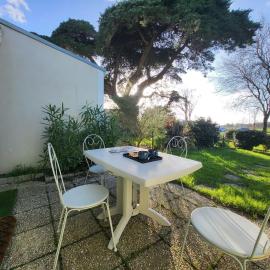 Maison rénovée près de la mer avec 2 piscines, parking et animaux acceptés - FR-1-364-174