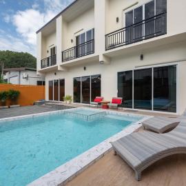 Sea eagle Triple house 7 bedrooms in Aonang, hotel i Ao Nang 