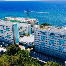 A's Place - Downtown, Stunning Apartment with Pool!, hotel i Dumaguete