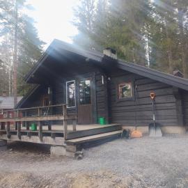 Ahti's Cabin، فندق في هامينلينا