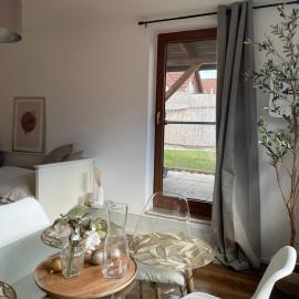 Stylisches Apartment mit Dachterrasse und Whirlpool، فندق في غيرستهوفن