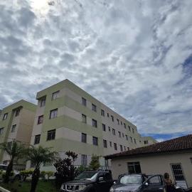 Apto confortável 2 quartos garagem Vespasiano BH, hotel in Cipriano