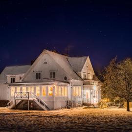 Villa Bro, hotell i Brastad