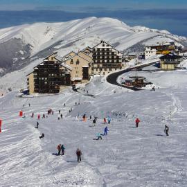 SUPERBAGNERES Appartement 6 personnes au pied des pistes, hotel a Saint-Aventin