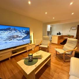 Apartamento Anayet: Formigal Centro, hotel u gradu Formigal