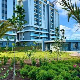 Serenity Sunset View Apartment Hotel - Verdant Garden
