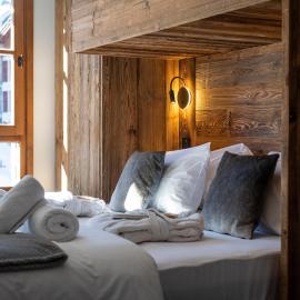 Appartement 4-5 personnes skis aux pieds piscine intérieure sauna hammam