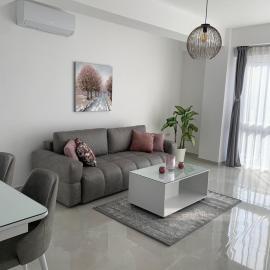 GOLD Apartment-Airport, hotel i Petrovec