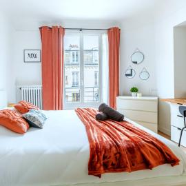 Le Clair & Spacieux - Parking - 15 min Paris, хотел в Боа-Коломб