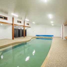 Island Escape with 12m Indoor Pool, hotel a Surf Beach