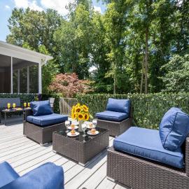 Arcade, Ping Pong, Hot Tub, Gas Grill, & King Bed, hotel in Kernersville