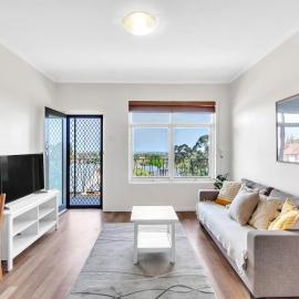 Charming Modern Retreat with Scenic View - Burnside, Hotel in Burnside