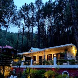 Viesnīca Pine Valley Resort pilsētā Kasauli