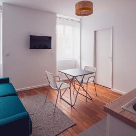 Large Studio lumineux et neuf, Parking Gratuit