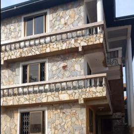 Exclusive-View Lodge, hotel v destinaci Akropong