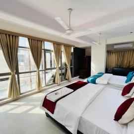 Hotel Royal Sky, hotell i Morbi