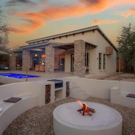 The Duchess Luxury Safari Villa, Close to KNP, Giraffe-Feeding-Tower, Bush-Bath, Boma, hotel in Marloth Park