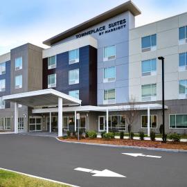 TownePlace Suites by Marriott Fall River Westport, khách sạn ở Lakeside